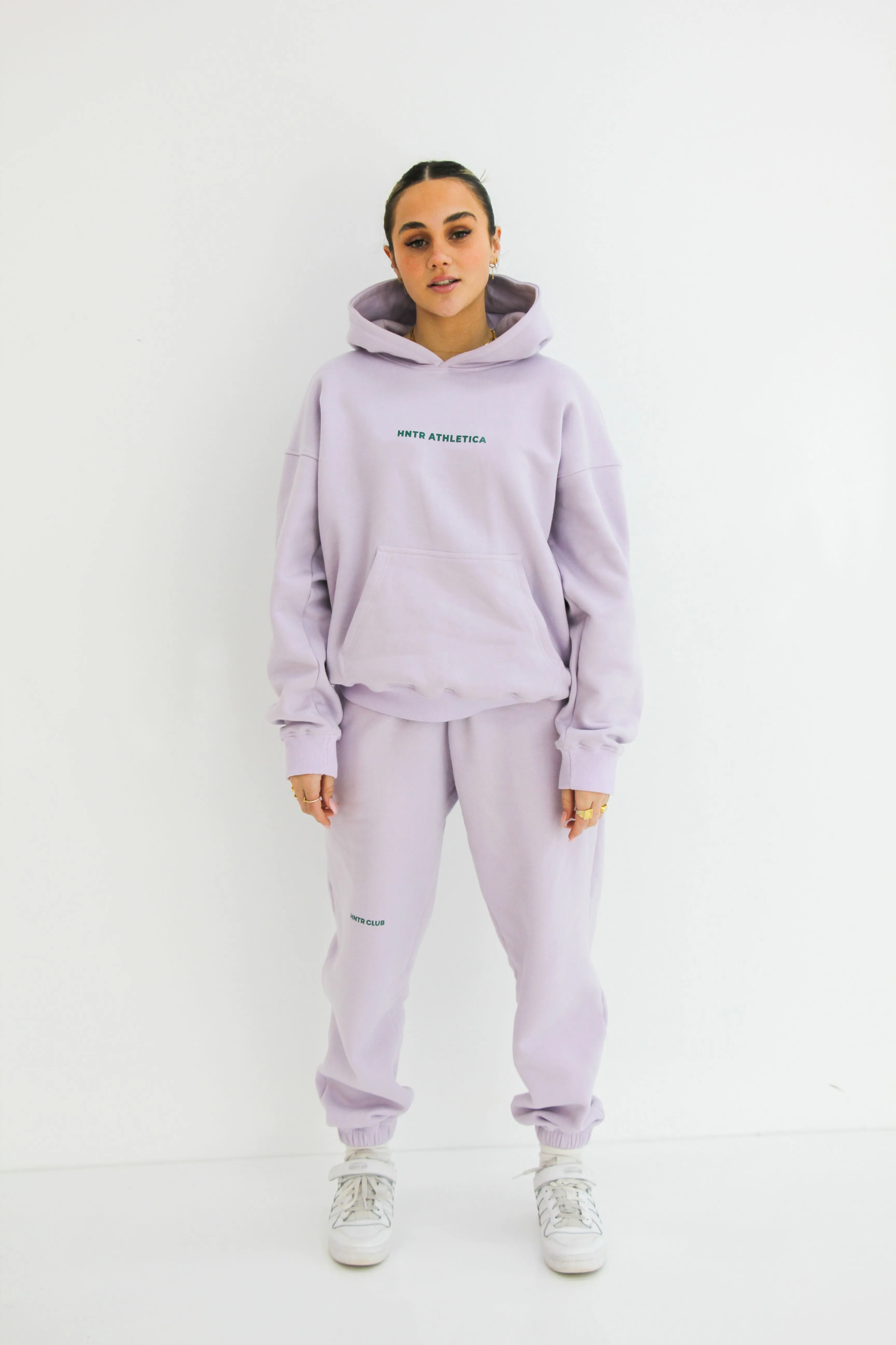 HNTR CLUB TRACKPANT: lilac