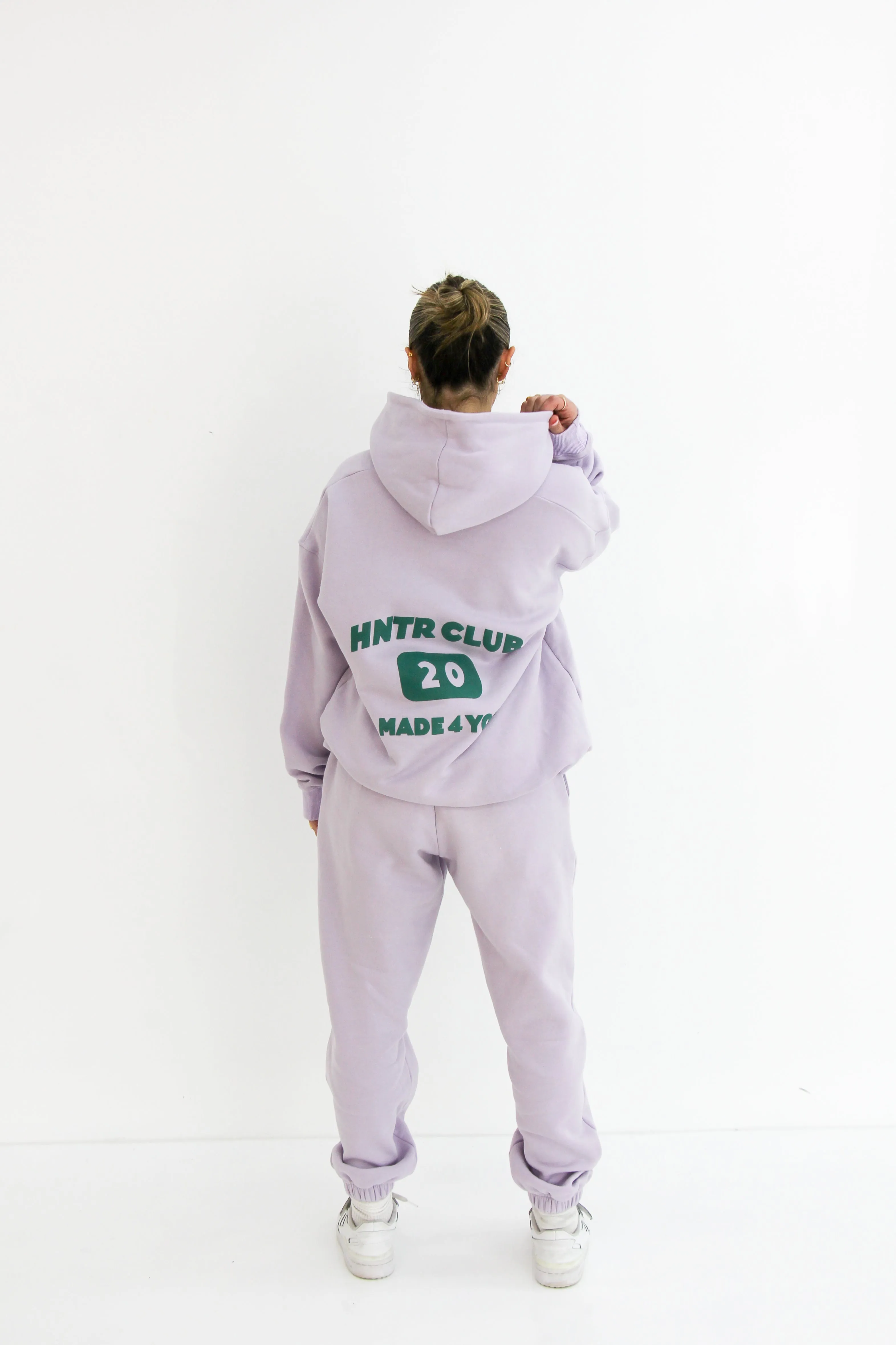 HNTR CLUB TRACKPANT: lilac